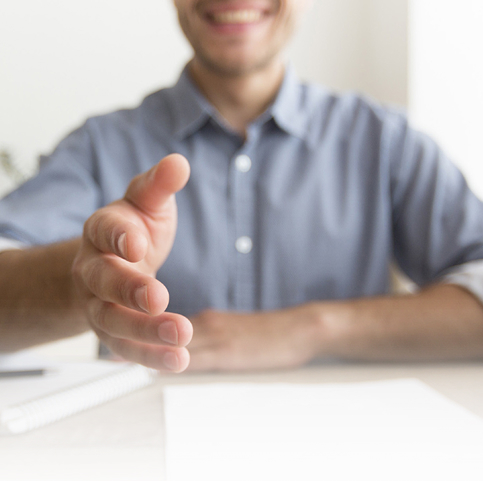 Things To Consider Before Hiring a Financial Advisor